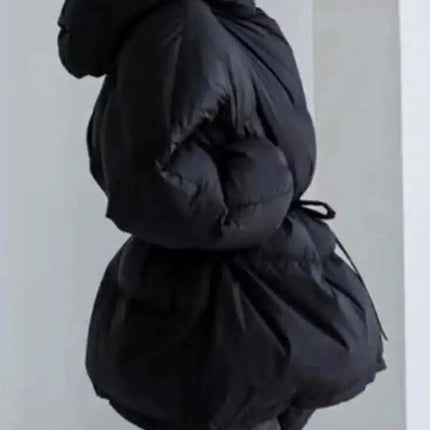 LANMREM High End Black Winter Down Coats Women Hooded Belt Gathered Waist Warm Jackets Fashion 2025 New Clothing 2AA4243